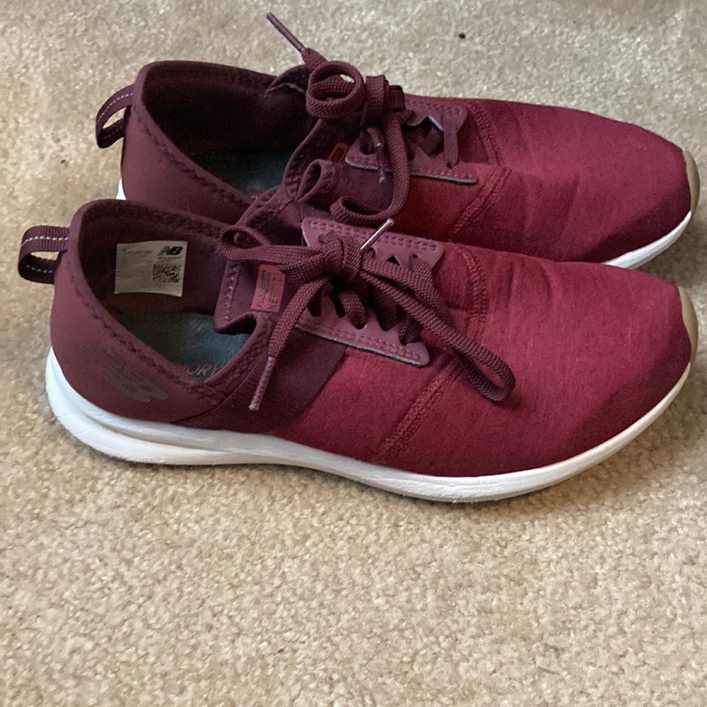 New Balance sneakers sz 9